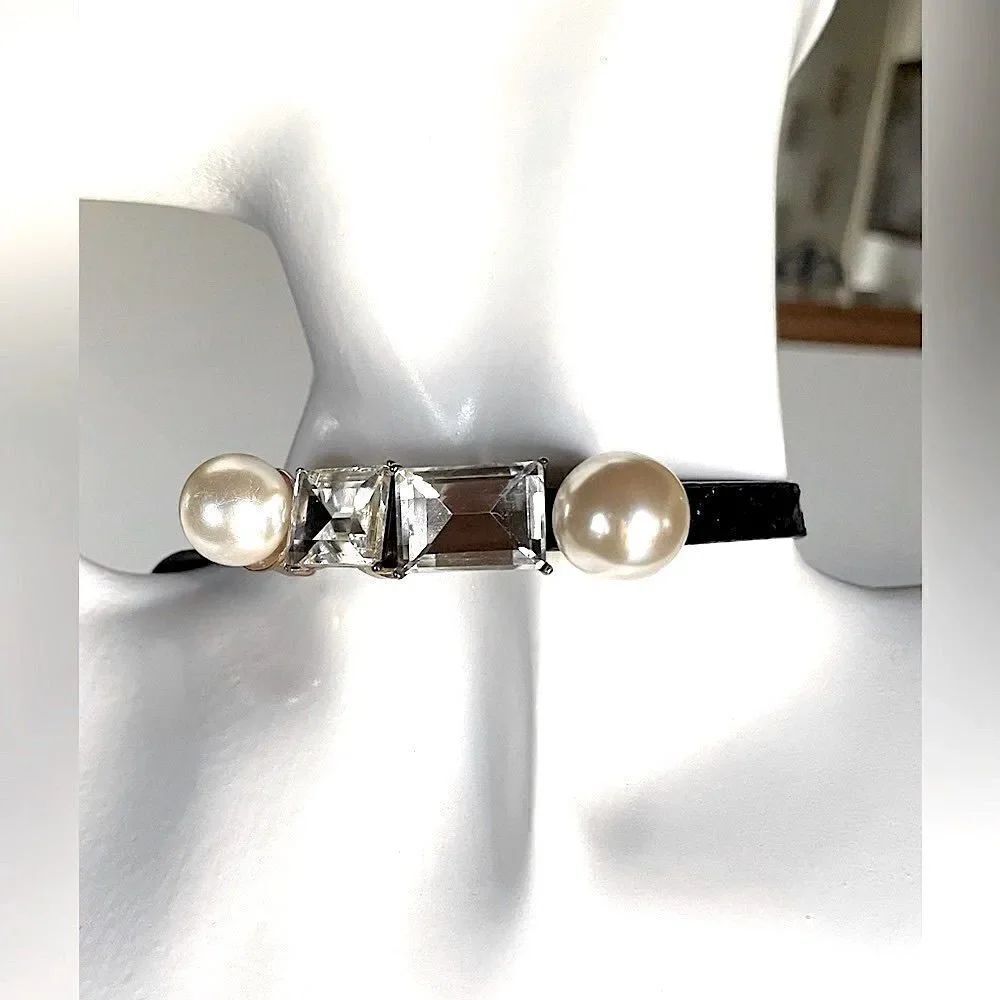 Leather Pearl Choker l Red or Black l Vntg/New